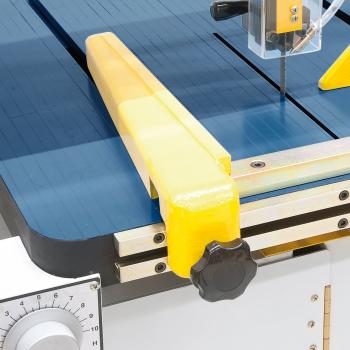 Vzdolžni prislon za vertikalne tračne žage VMS (samo v povezavi z strojem) 